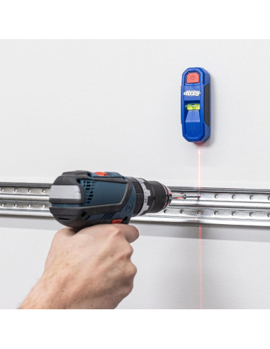 Buscador de Estudio Magnético Kreg KMM1000LZ con Laser-Mark