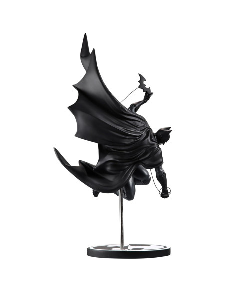 Estatua Batman Negro y Blanco McFarlane Toys 24.9 cm Ed. Limitada