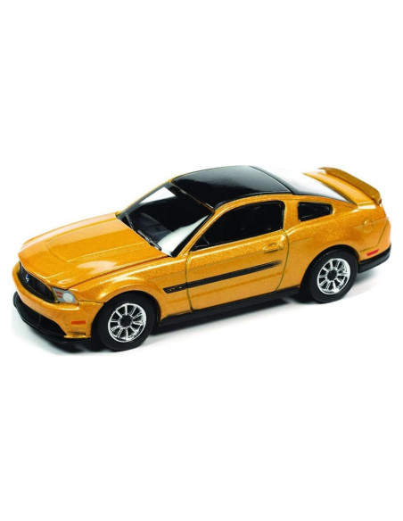 Auto World Mustang GT/CS 2012 Escala 1:64 Amarillo