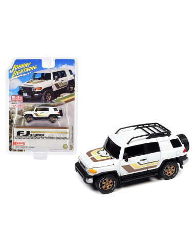 FJ Cruiser 2007 Johnny Lightning 1/64 Edición Limitada