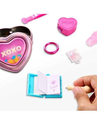 Latas Pequeñas Real Littles con 4 Encantos - 6 Diseños