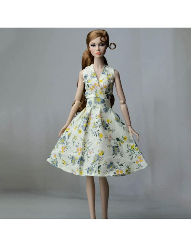 Conjunto 6 Piezas Vestido Floral y Zapatos Tacón para Muñeca 29.21 cm