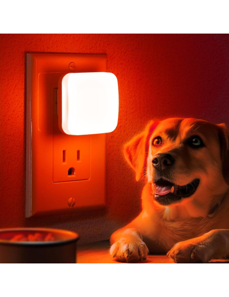 Luz Nocturna LED Briignite Roja con Sensor - Paquete de 2