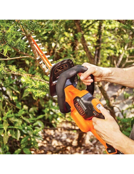 Cortadora de Setos Inalámbrica BLACK+DECKER 40V 24" con Batería
