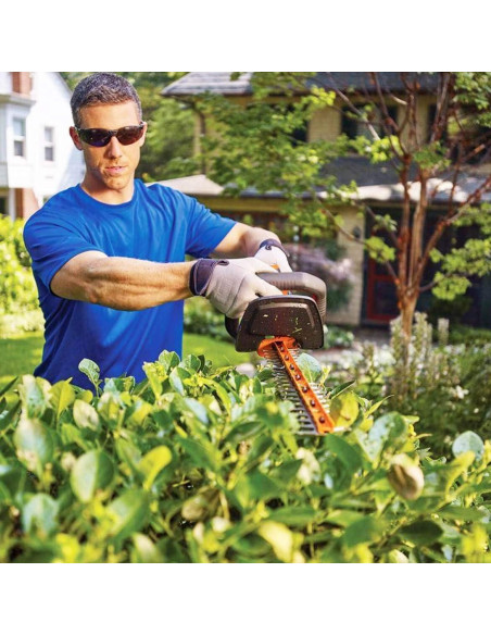 Cortadora de Setos Inalámbrica BLACK+DECKER 40V 24" con Batería