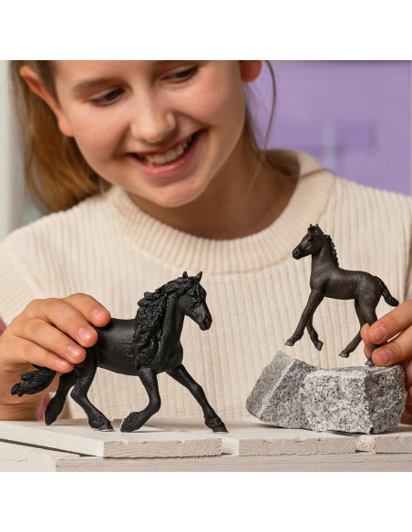 Figura de Caballo Frisón Schleich 15.5 cm Juguete Realista