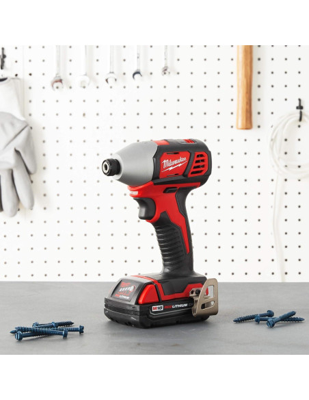 Controlador de Impacto Milwaukee M18 18V 1/4 169.5 Nm LED