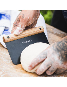 Cortador de Masa Gozney con Mango de Madera 16.5x11.4cm 2