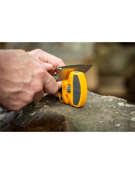 Afilador de cuchillos Smith's 50917 2 pasos portátil amarillo