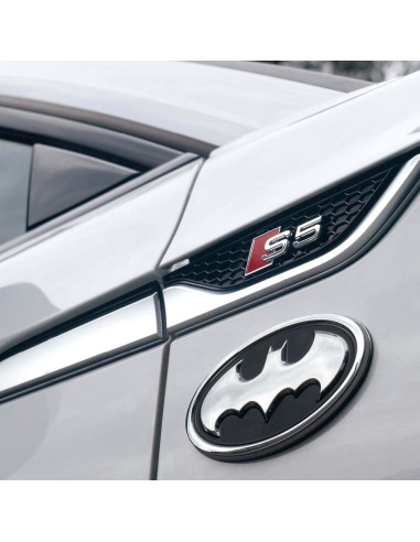 Emblema 3D Batman Fan Emblems Negro y Cromo 9.55x5.74cm