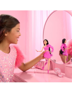 Muñeca Barbie Estilo Deluxe Mattel con Atuendo Barbiecore 2