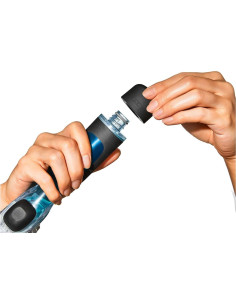 Cepillo de Limpieza OXO Good Grips con Dispensador de Jabón 2