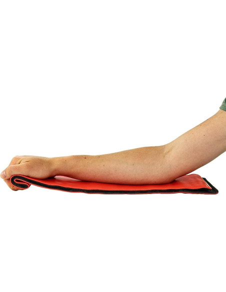 Férula de Aluminio Enrollada 91.44 cm + 2 Rollos de Cinta Cohesiva Férula de Aluminio Enrollada 91.44 cm + 2 Rollos de Cinta Cohesiva