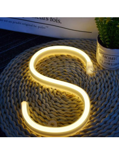 Luz de Neón LED Letra Blanca Cálida 22x12.5cm Lighting House 2
