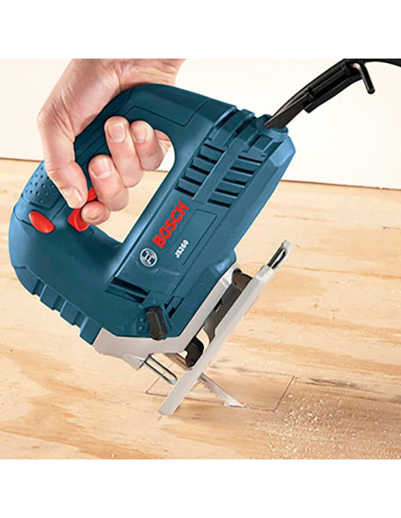 Sierra de vaivén BOSCH JS260 720W con control de velocidad