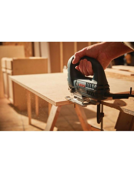 Sierra de vaivén BOSCH JS260 720W con control de velocidad