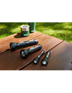 Linterna LED Coleman 325 Lúmenes 250m Resistente al Agua 2