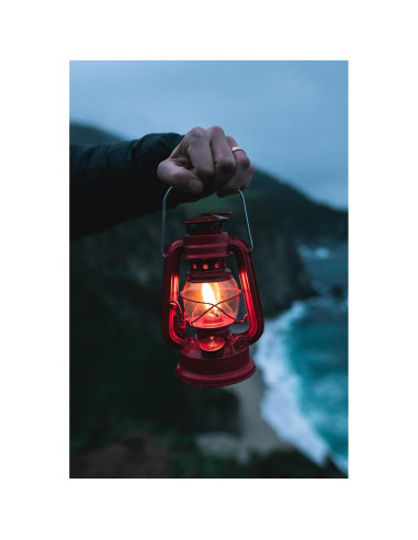 Linterna de Aceite Huracán Stansport 20.32 cm Ajustable