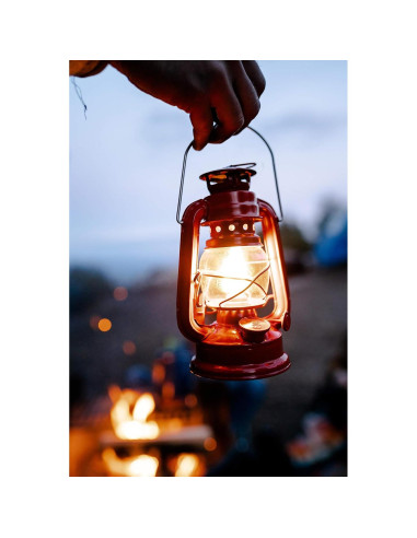 Linterna de Aceite Huracán Stansport 20.32 cm Ajustable