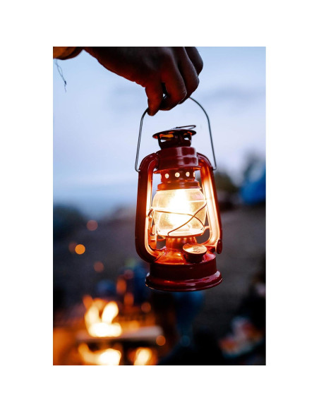 Linterna de Aceite Huracán Stansport 20.32 cm Ajustable Linterna de Aceite Huracán Stansport 20.32 cm Ajustable