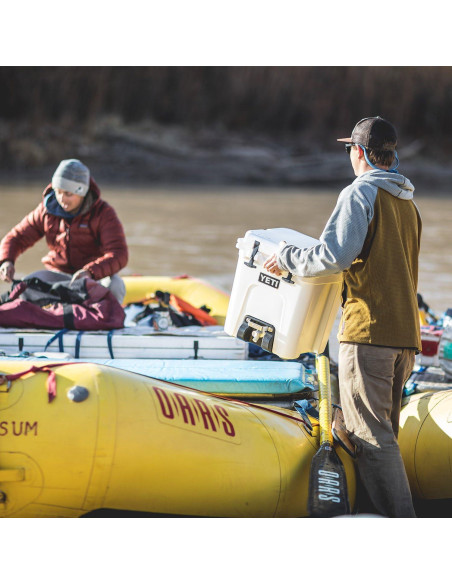 Enfriador de Agua YETI Silo 6 Galones Aislado Blanco