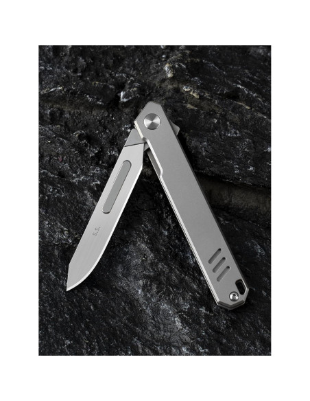 Cuchillo Plegable Olitans T029, Titanio y Acero Inoxidable 7.62cm