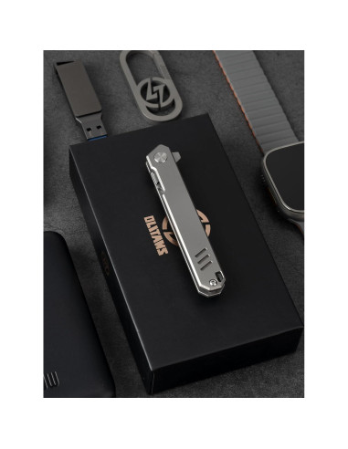 Cuchillo Plegable Olitans T029, Titanio y Acero Inoxidable 7.62cm