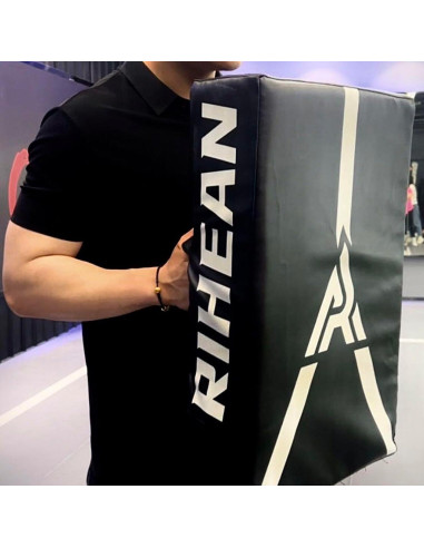 Almohadilla de Patada RIHEAN - Escudo Negro 60.96x40.64 cm