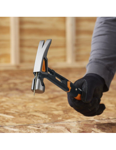 Martillo Fiskars Pro IsoCore 567g 34.29cm - Control de Choque