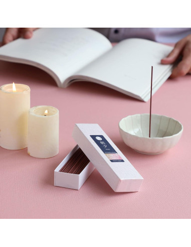 Incienso Bajo Humo Asayu Japón Sakura y Sándalo 20g