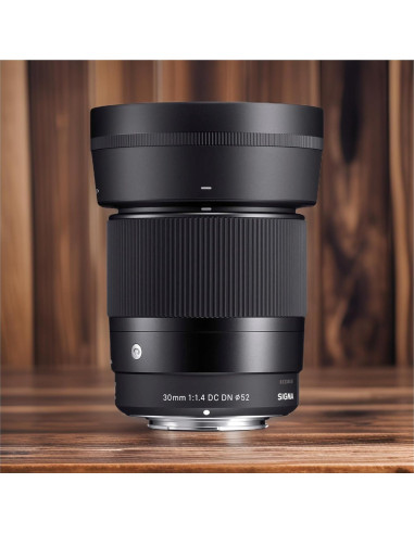 Lente Sigma 30mm f/1.4 DC DN para Sony E + Tarjeta 64GB