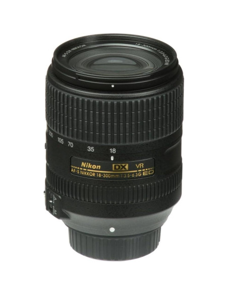 Lente Nikon AF-S DX NIKKOR 18-300mm f/3.5-6.3G ED VR + Kit Lente Nikon AF-S DX NIKKOR 18-300mm f/3.5-6.3G ED VR + Kit