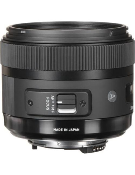 Lente Sigma 30mm f/1.4 DC HSM Art para Nikon F + Accesorios Lente Sigma 30mm f/1.4 DC HSM Art para Nikon F + Accesorios