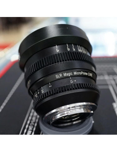 Lente SLR Magic CINE 25mm T1.5 para Cámara Fuji X