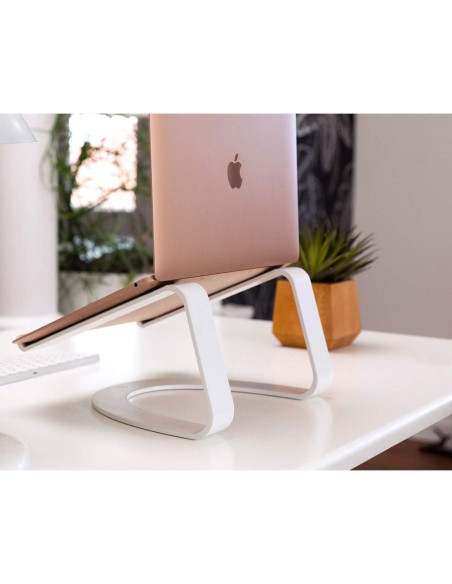 Moldura T Plástica Blanca Edge Supply 12 Pies 5/8"