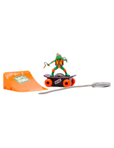 Juguete Patineta Tortugas Ninja Mikey con Rampa 5.7x7.6cm