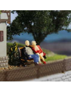 Personas y bancos a escala O EVEMODEL para diorama 1:50 2