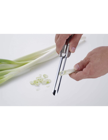 Pelador de Verduras Seki Japón Acero Inoxidable 21.6 cm