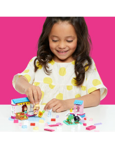 Juego de Construcción MEGA Barbie Mercado de Agricultores - 3 Muñecas y 4 Mascotas 2