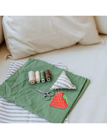 Almohadilla de Costura en Forma de Fresa Artibetter 5cm