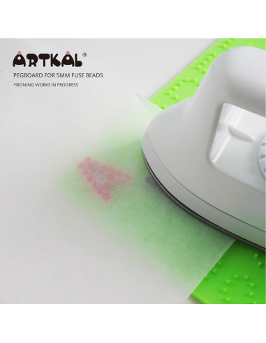 Tablero de Perlas Fuse Artkal 14.2x25.1cm Alfabeto y Números