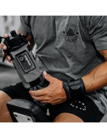 Botella de Agua Aislada Iron Infidel 0.95L Tapa Popote