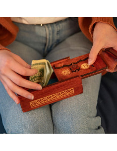 Caja de Rompecabezas Secreta de Madera - Bits and Pieces 2