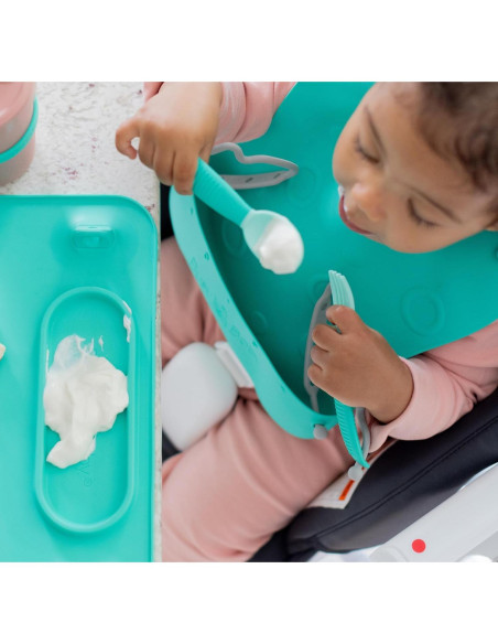 Babero de Silicona Ajustable Busy Baby Bungee con Utensilios Babero de Silicona Ajustable Busy Baby Bungee con Utensilios