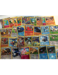 Lote de 50 Cartas Pokémon Sin Duplicados - 3 Holofoil 2
