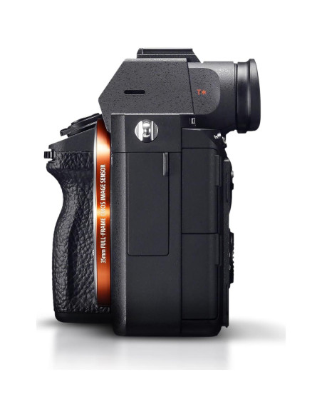 Cámara Digital Sin Espejo Sony Alpha a7 III + Lente 28-70mm Cámara Digital Sin Espejo Sony Alpha a7 III + Lente 28-70mm