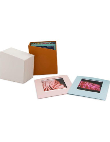 Cámara Instantánea Polaroid GO Blanca + Película Doble + Kit