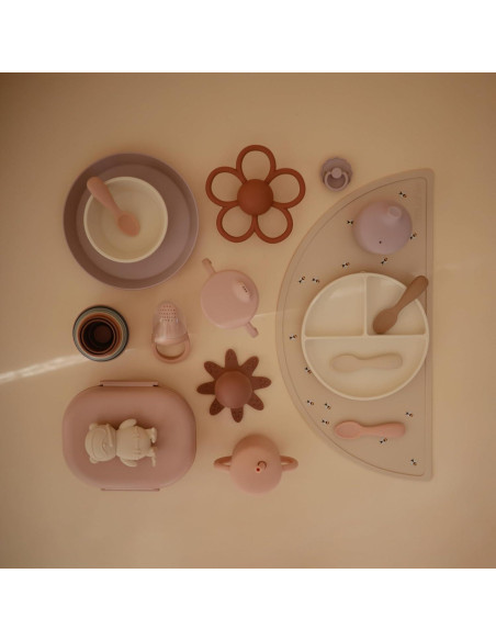 Caja de Almuerzo Mushie Rosa 3 Compartimentos + Utensilios