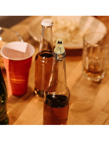 Aerador de Vino Kichvoe con Cabeza de Águila Dorado