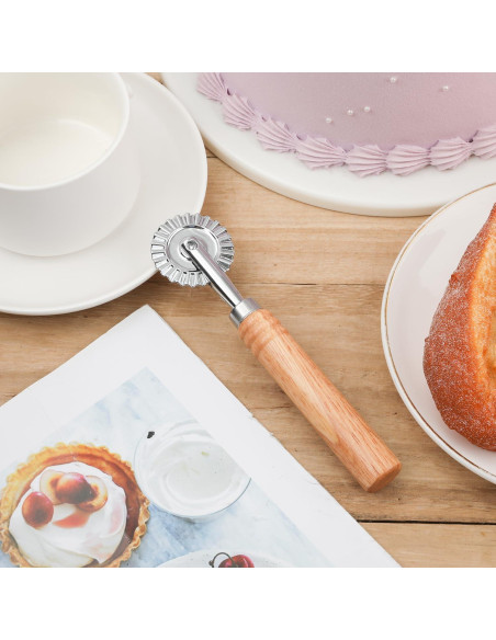 Rueda Cortadora de Masa PEUTIER 16cm con Mango de Madera